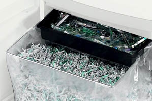 catchbasket keeps paper shreds separate